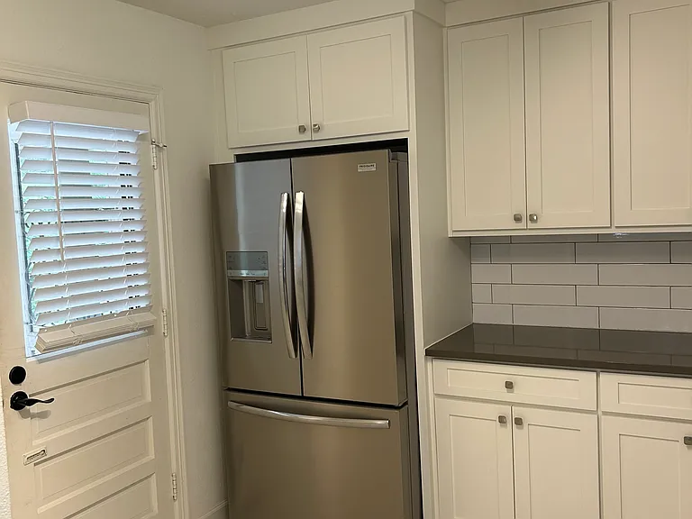2423 Durwood Rd — Photo 9