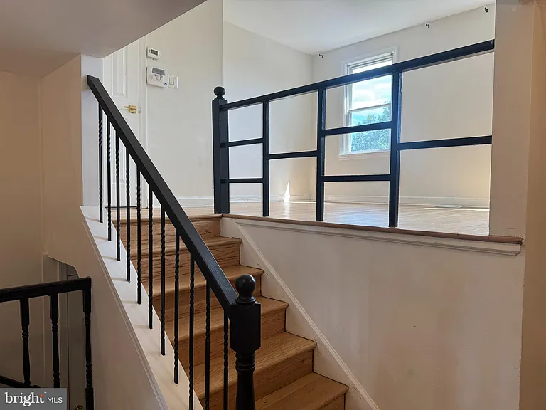 3731 Kemper Rd — Photo 9