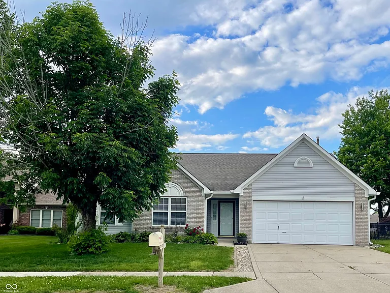1058 Sugar Maple Dr — Photo 1