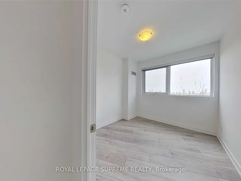 159 Wellesley St E #1508 — Photo 12