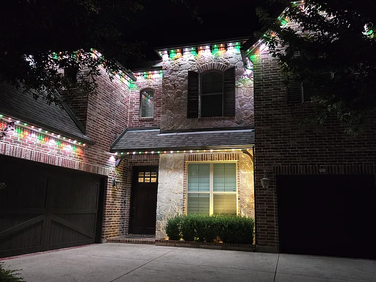 Exterior_Holiday_Lights_3