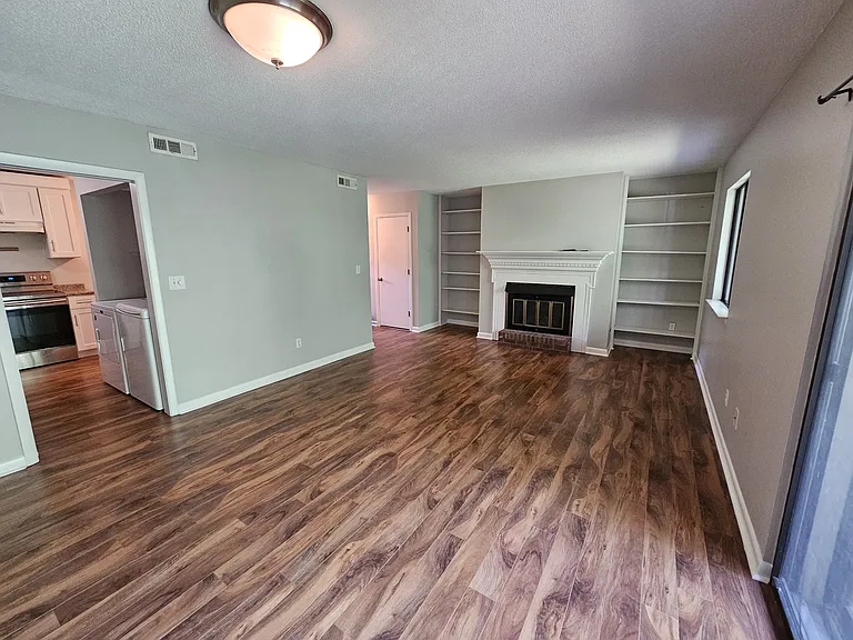 800 Reads Lake Rd #317 — Photo 2