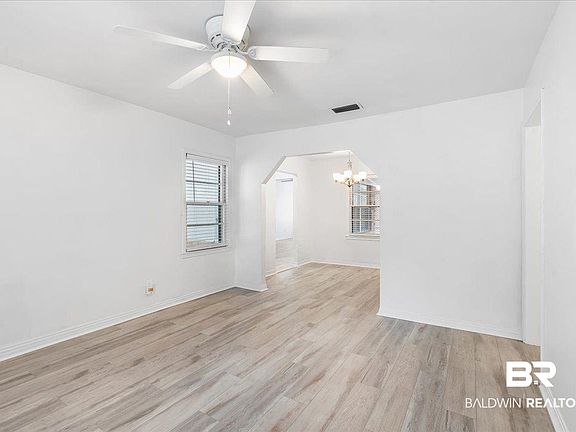 4th image of 107 Robbie Ln