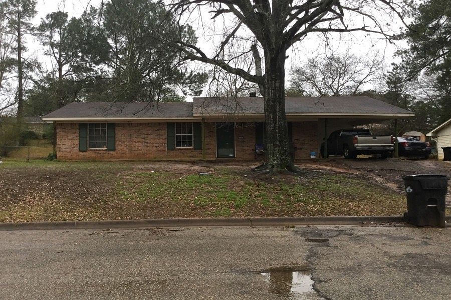 1st image of 1102 Rolling Hills Dr