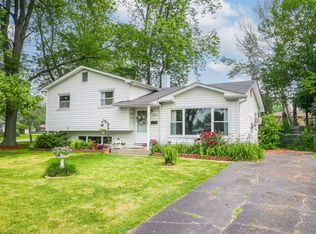 343 N Greenview Ave, Mundelein, IL