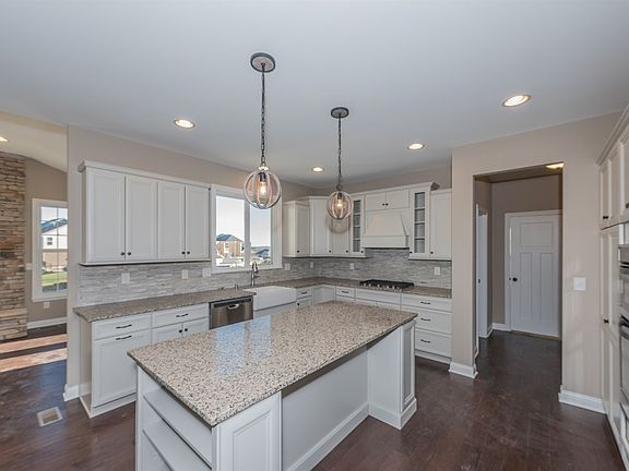 3rd image of 11128 War Admiral Dr