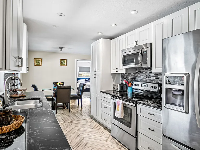 297 Harvey Ave NE — Photo 16