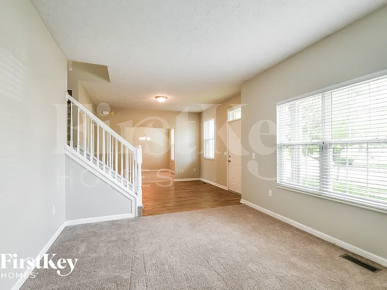 11263 Hearthstone Dr — Photo 6
