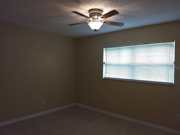 5th image of 2063 Bonneville Dr