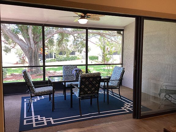 4th image of 892 Country Club Cir