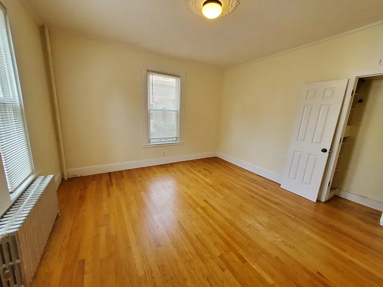 22 Eastburn St — Photo 10