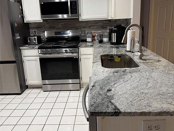 5th image of 770 Sweetbrier Dr