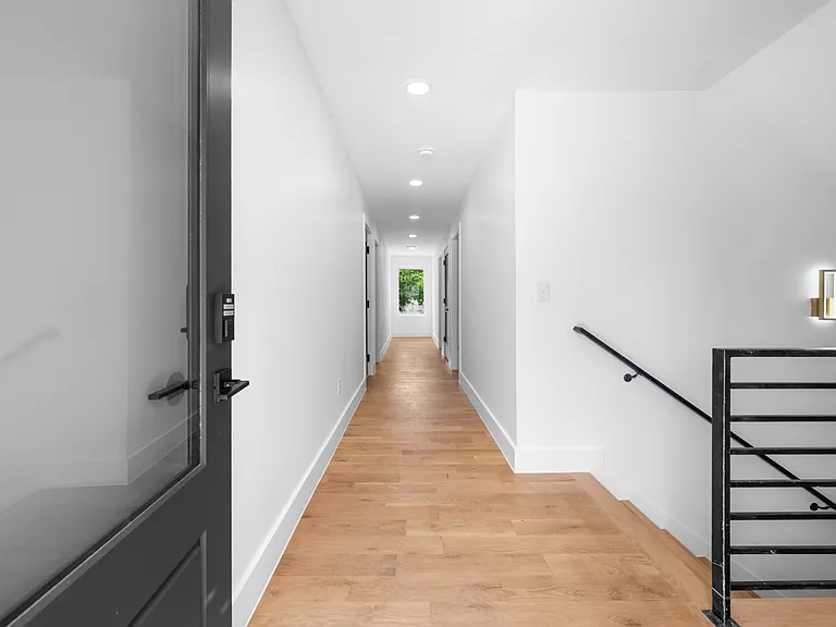 1005 Glenview Dr — Photo 23