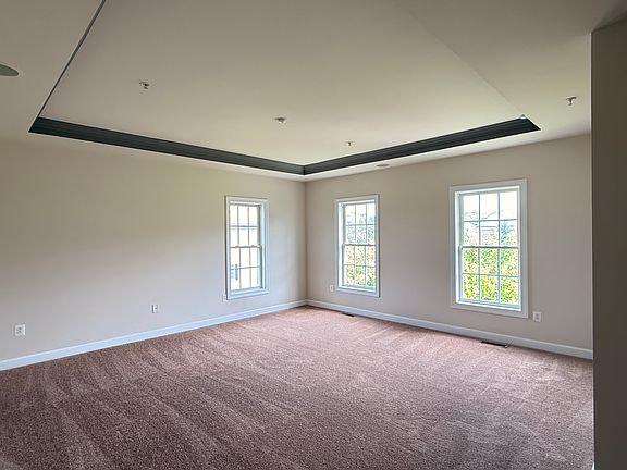 4th image of 606 Whetstone Glen St
