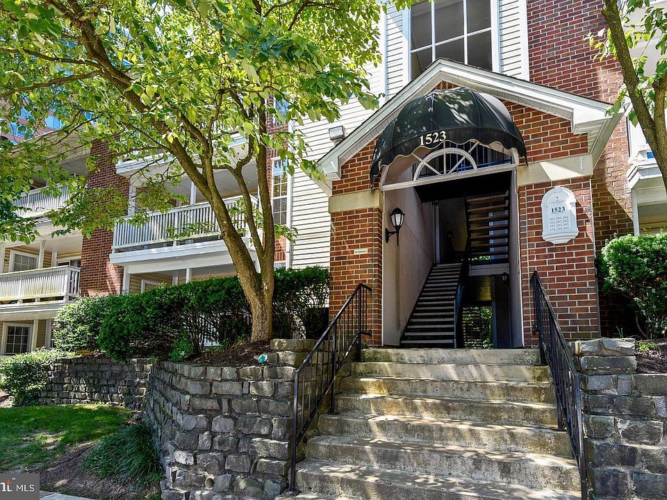 1st image of 1523 Lincoln Way #311