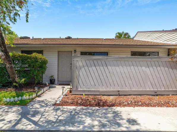 3633 NW 99th Ter #7B, Fort Lauderdale, FL 33351