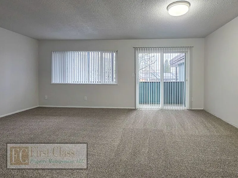 Building Photo - 12345 SW Hall Blvd #24
