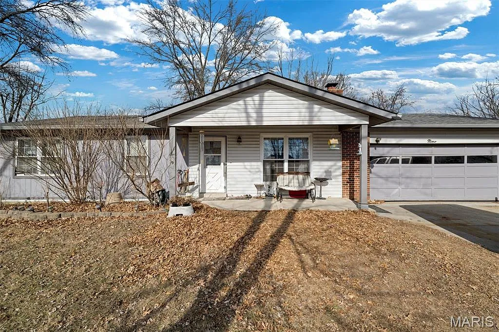 9 Christine Dr photo 1