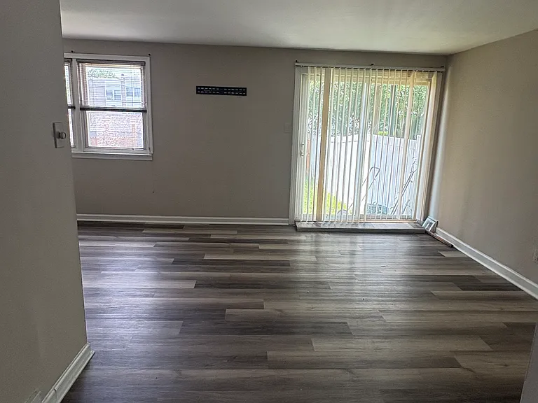 3416 Ashfield Ln — Photo 2
