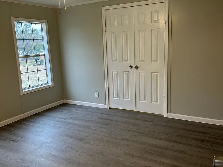 3204 Lyons Center Rd #E — Photo 5