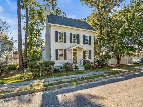 33 Brisbane Dr, Beaufort, SC 29902
