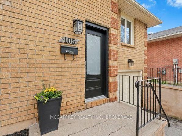 105 Dauphin Ave, Kingston, ON K7K 6B2