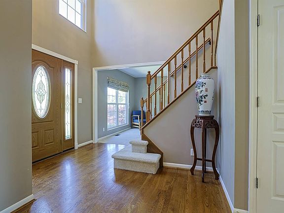 4th image of 2189 Treetop Ln