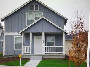 1733 Fairhaven St, Springfield, OR 97477