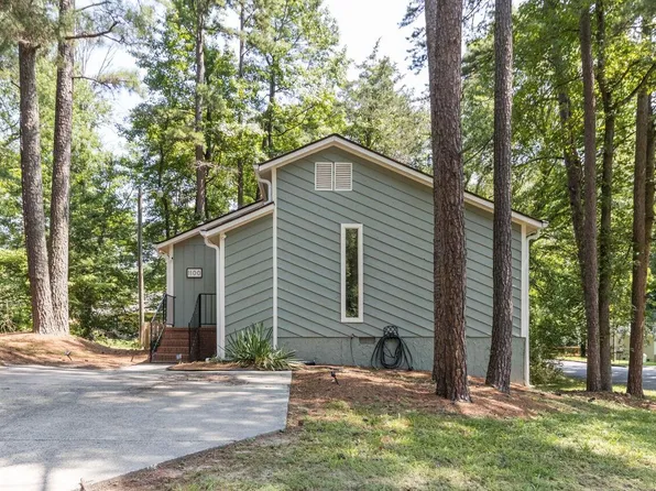 1100 Saxony Dr, Durham, NC 27707