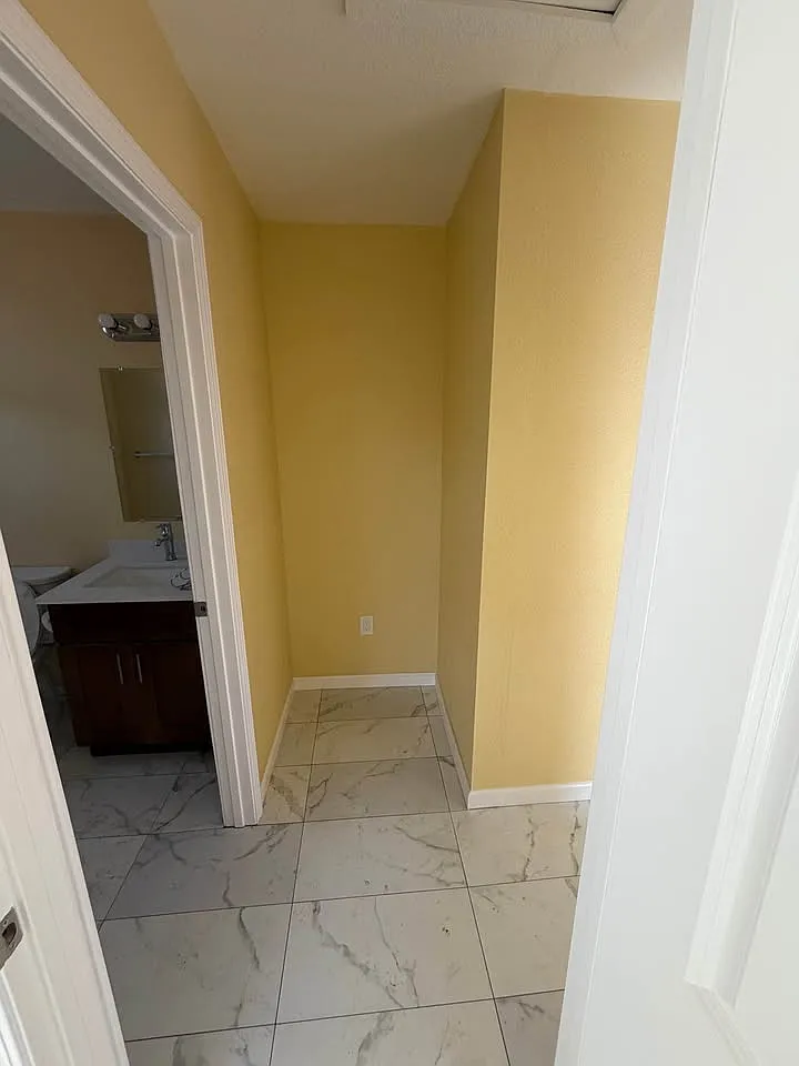Building Photo - 2621 Sibelius Ave #2