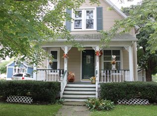 221 Kenosha St, Walworth, WI 53184