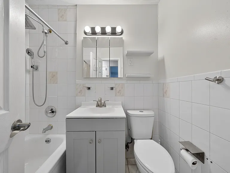 1510 Beach 12th St #2 — Photo 10