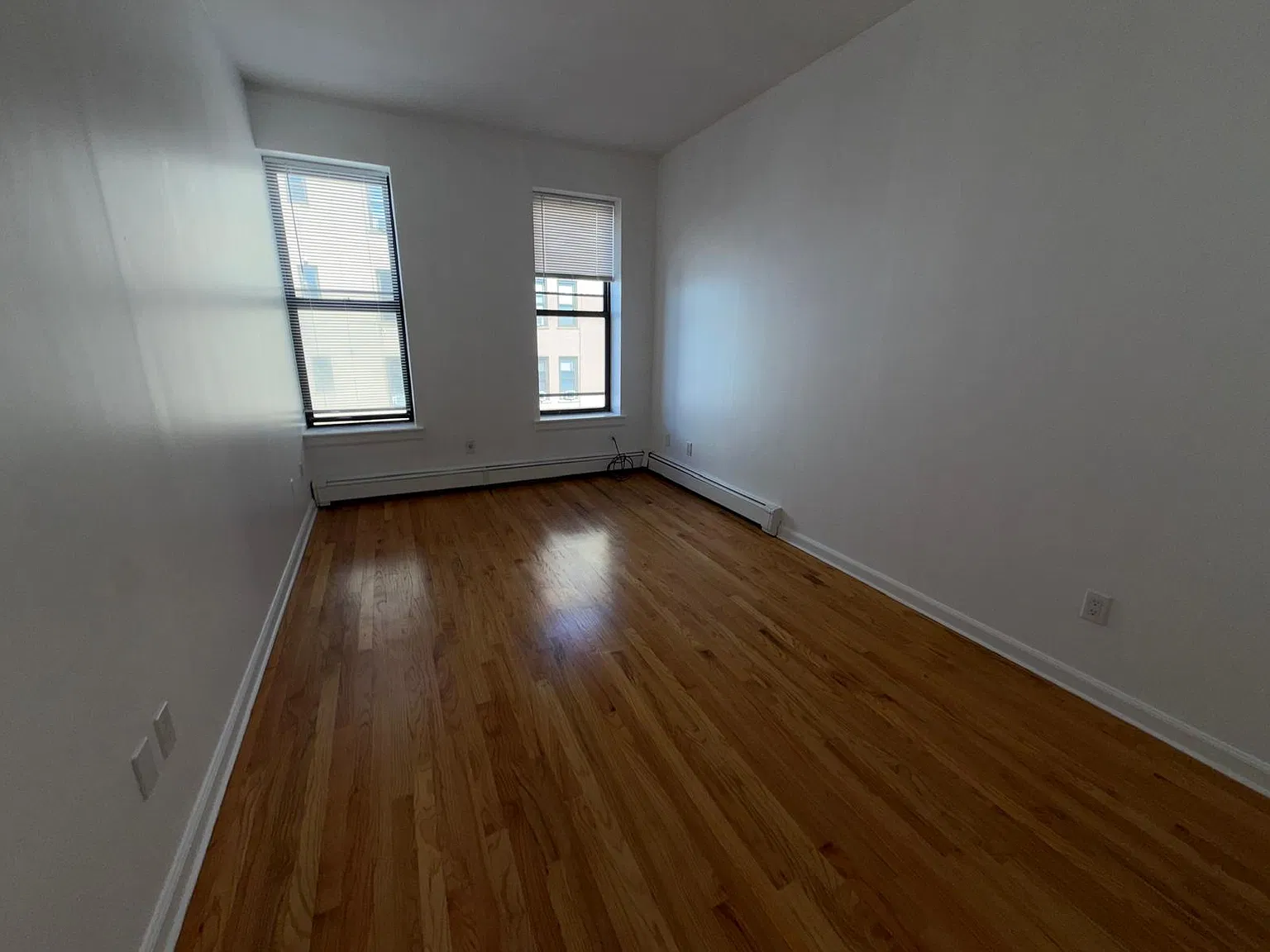 35-05 Broadway — Photo 2