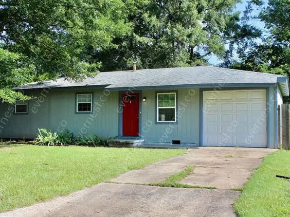 6704 Pecan Ln, Little Rock, AR 72206