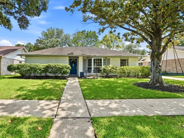 12919 Westhorpe Dr, Houston, TX 77077