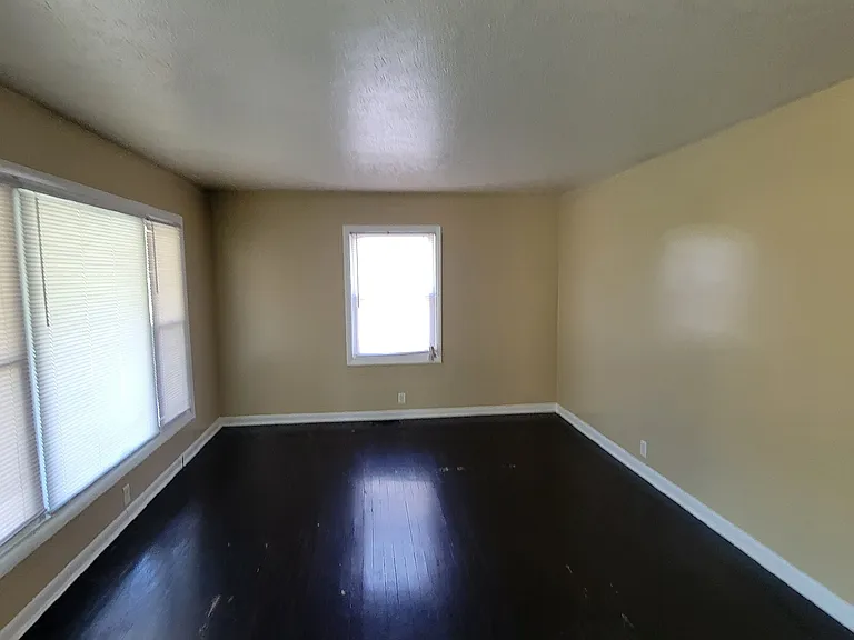 1707 N Coolidge Ave — Photo 6