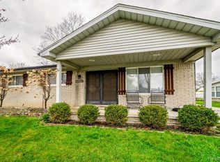 25104 Richard St, Taylor, MI 48180