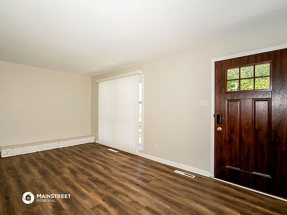 3rd image of 4046 Sawyer St