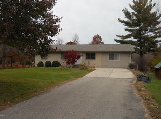 966 W Shore Dr, Stanton, MI