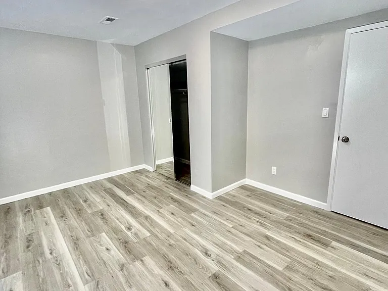 2331 14th Ave — Photo 18