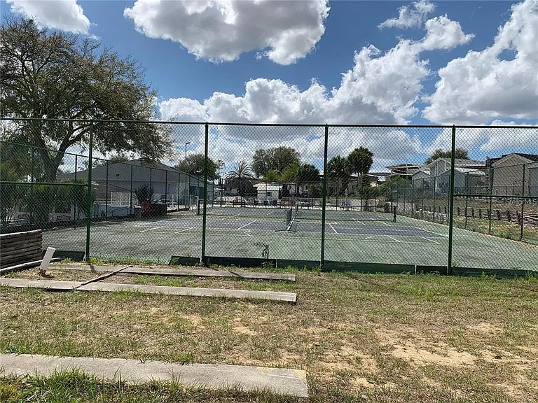 319 Broken Woods Blvd — Photo 3
