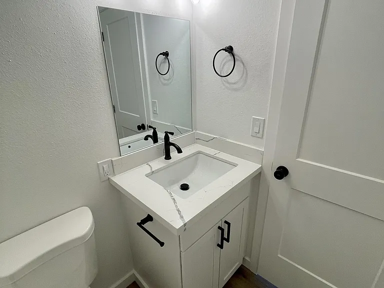 1523 Ernest Ave #C — Photo 5