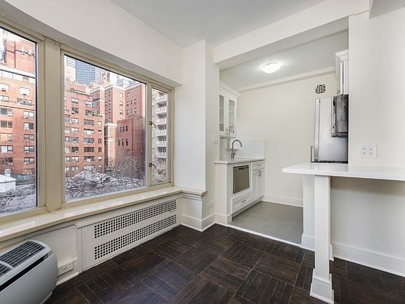 3rd image of 36 E 36th St APT 8E