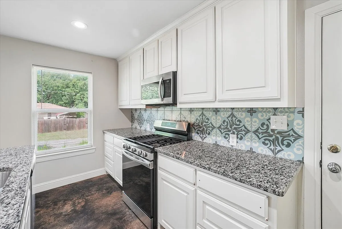 3 bed, 1214 sqft, $1,500 — Photo 4