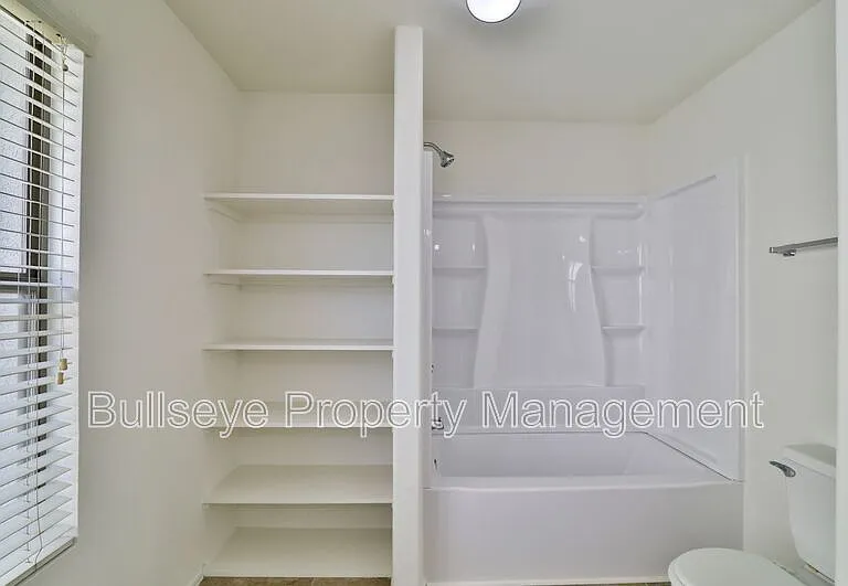 1069 E Lowell Ct — Photo 22