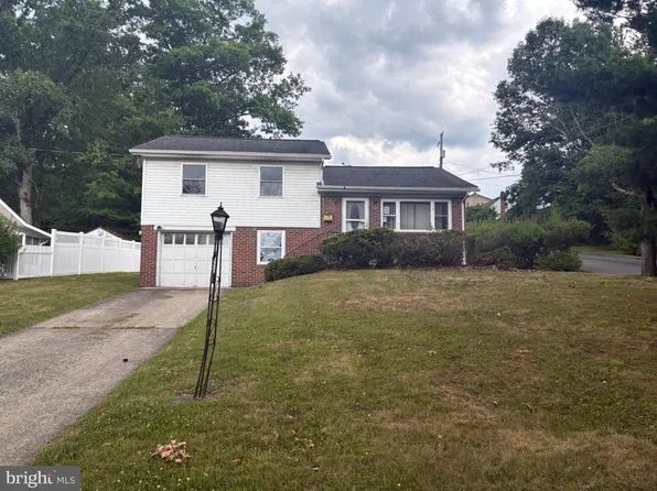 2335 W Norwegian St, Pottsville, PA 17901