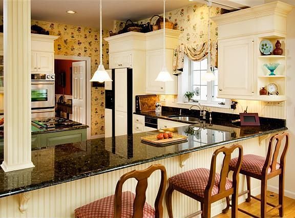 Informal Setting in Kitchen