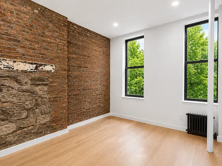 199 Malcolm X Blvd #1R — Photo 4