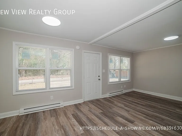 5115 Higgins St — Photo 7