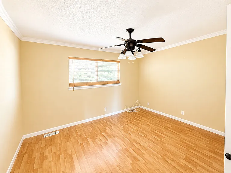 8521 James Ave NE — Photo 7